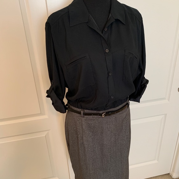 👩🏻‍💼 Classy Dress 👩🏻‍💼 - Picture 2 of 14